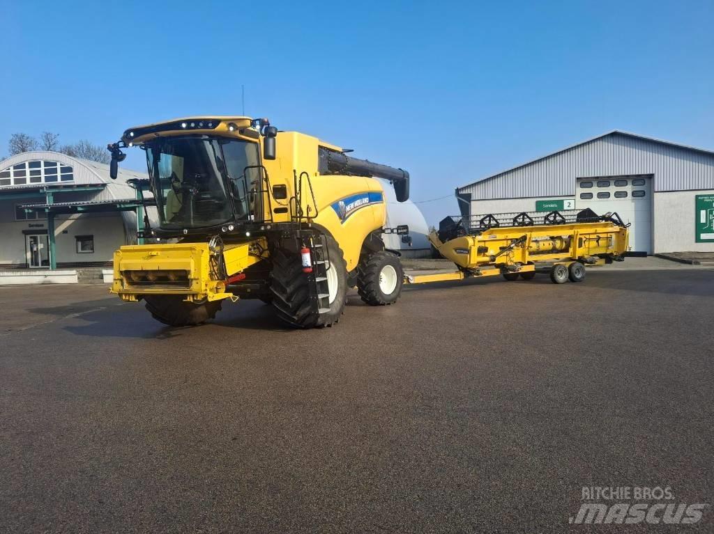 New Holland CX8.70 Kombinované zberacie stroje