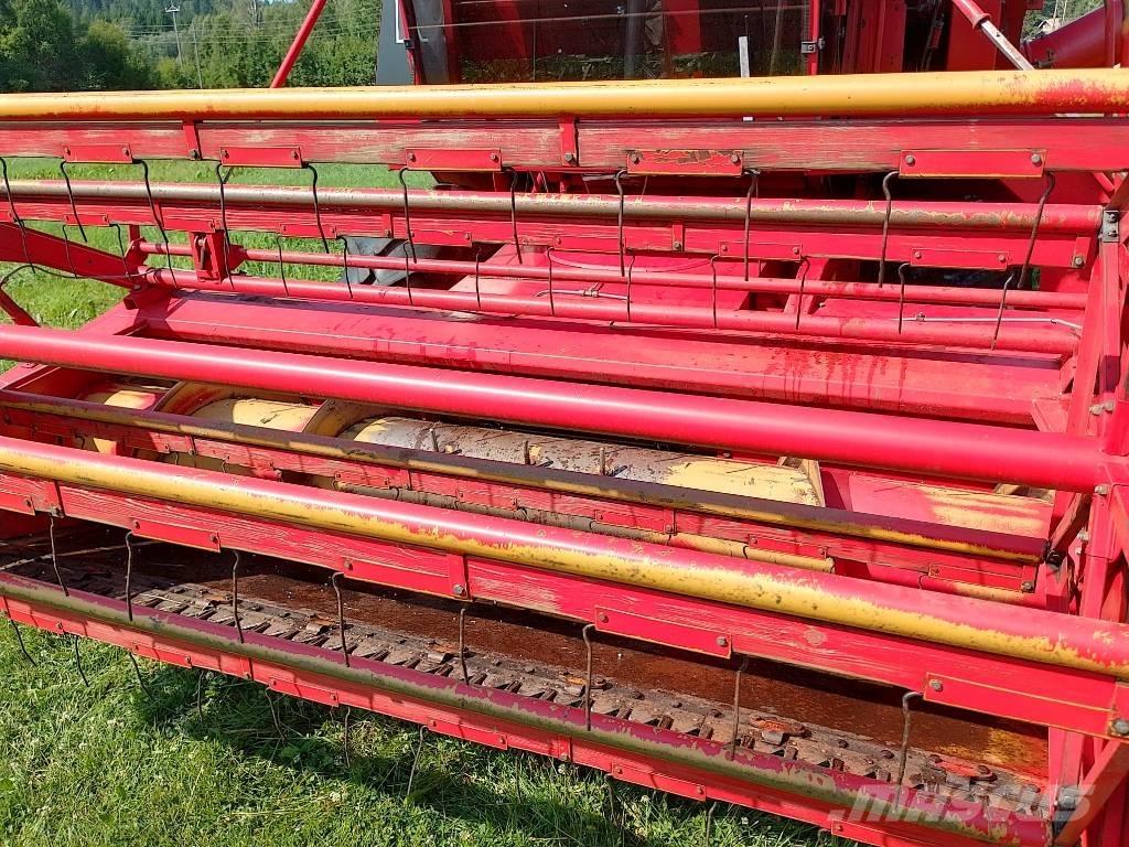 Massey Ferguson 16 Kombinované zberacie stroje