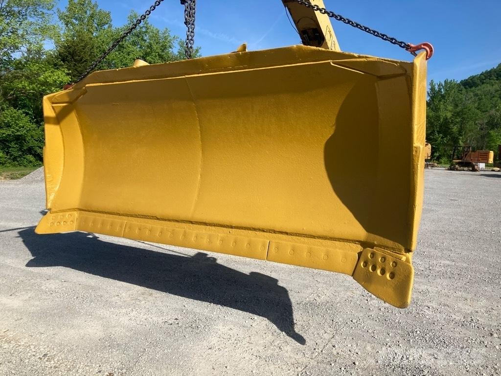CAT D9T SU Blade Radlice