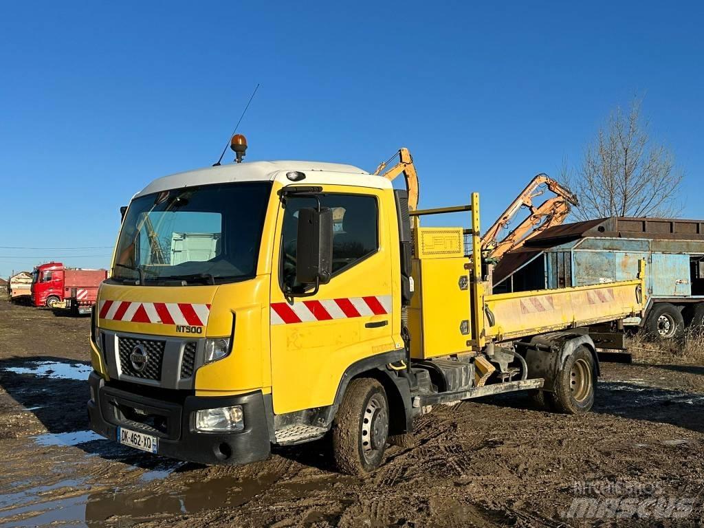Nissan NT500 Nakladacia/sklápacia bočnica