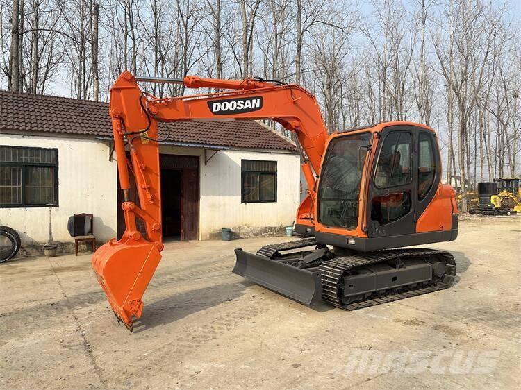 Doosan DX75 Pásové rýpadlá
