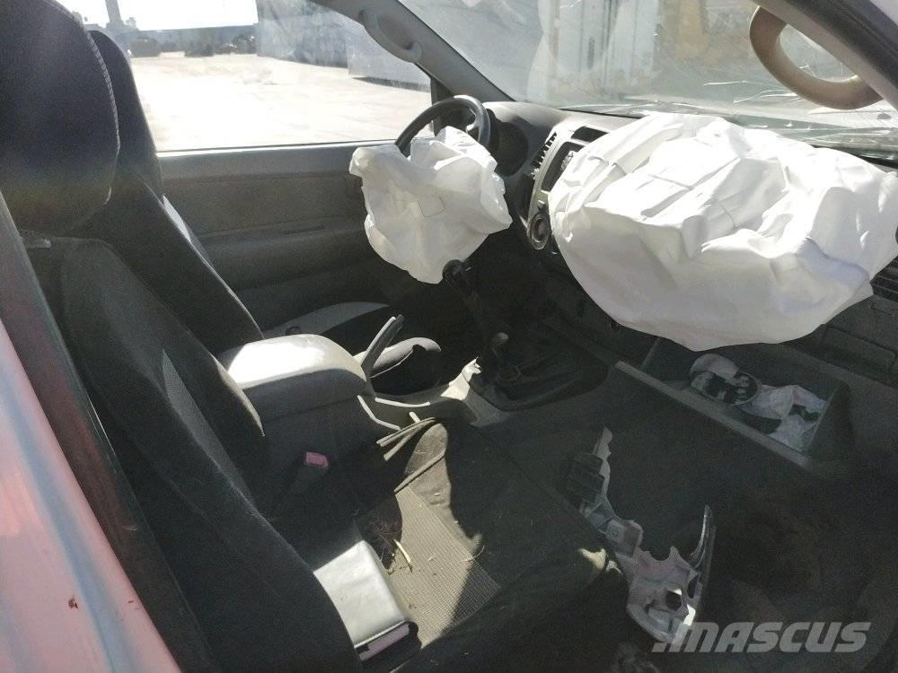 Toyota Hilux 4 Nakladacia/sklápacia bočnica