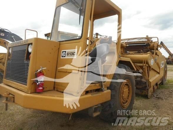 CAT 613C Skrejpre