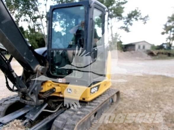 John Deere 60G Pásové rýpadlá