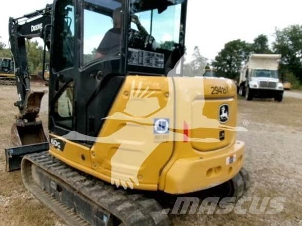 John Deere 60G Pásové rýpadlá