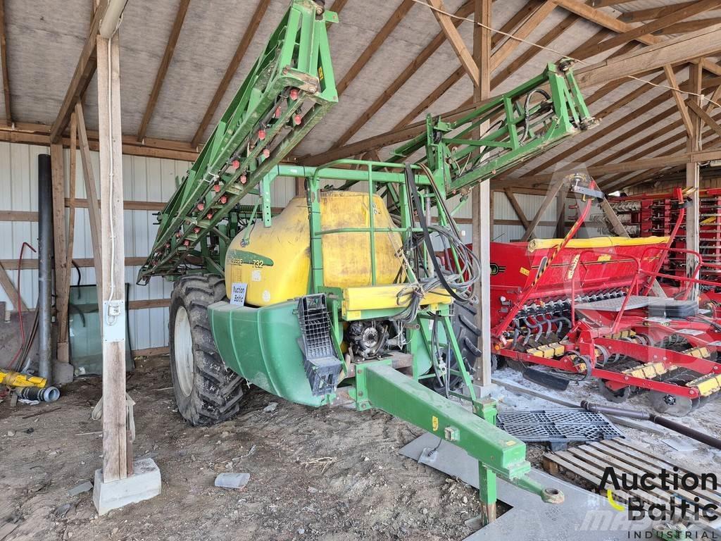 John Deere 732 Ťahané postrekovače