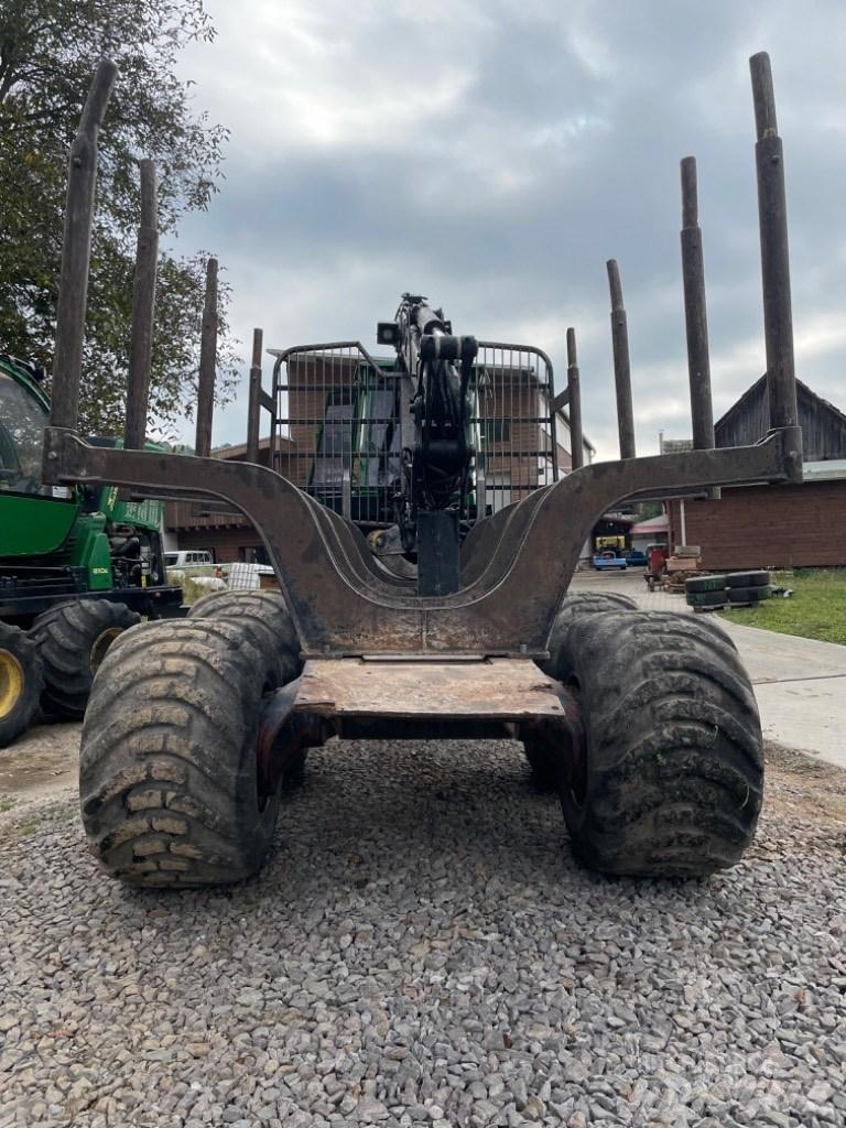 John Deere 1010 E Lesné traktory