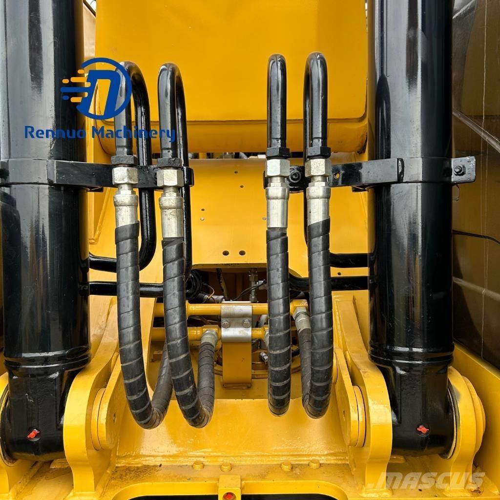 CAT 320D2 Pásové rýpadlá