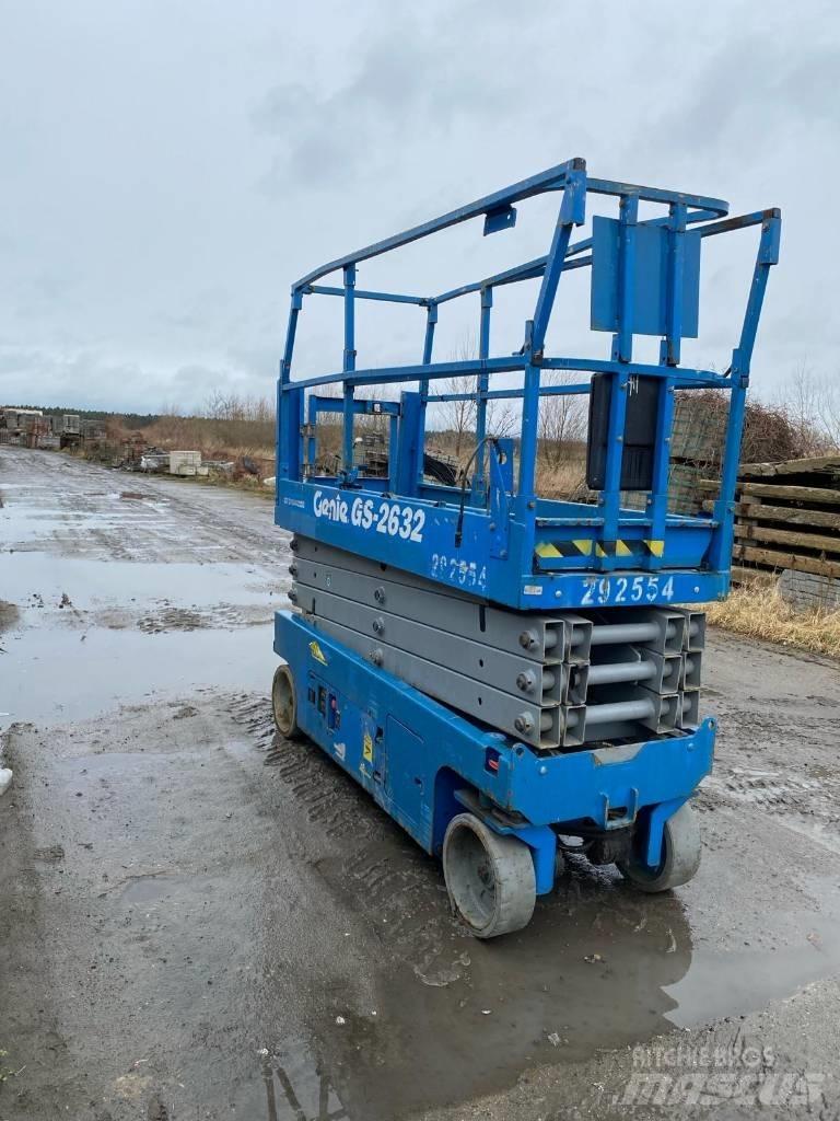 Genie GS 2632 Nožnicové zdvíhacie plošiny