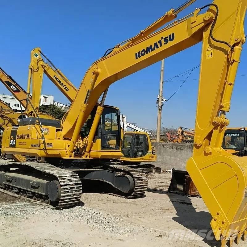 Komatsu PC 300 Pásové rýpadlá