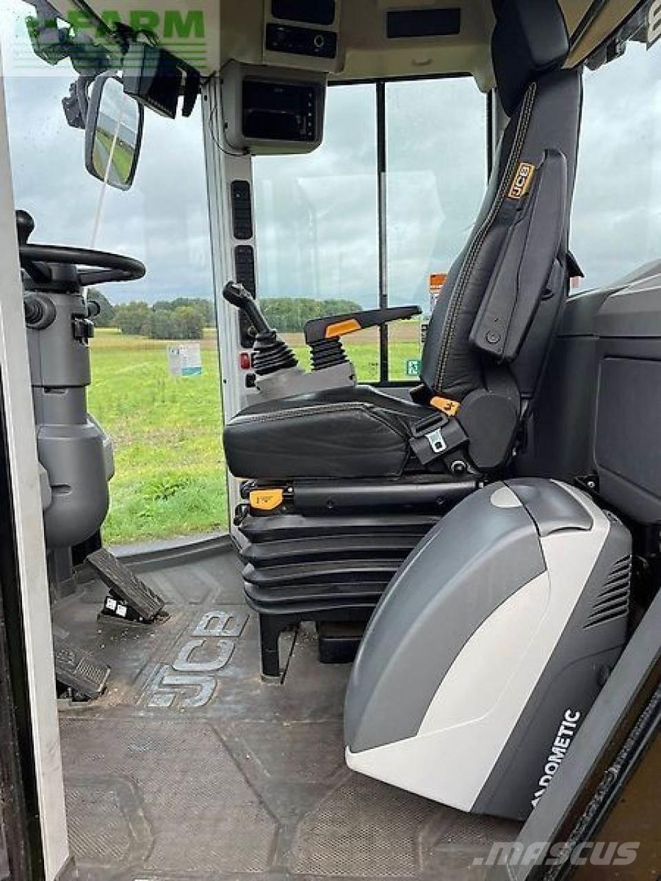 JCB 427 agri Mini rýpadlá < 7t