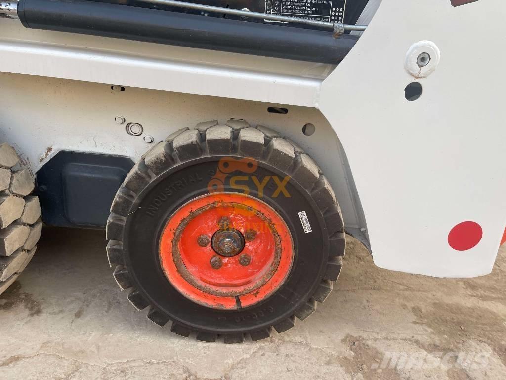 Bobcat S70 Šmykom riadené nakladače