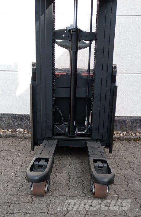 Toyota SWE120L Samohybné vozíky