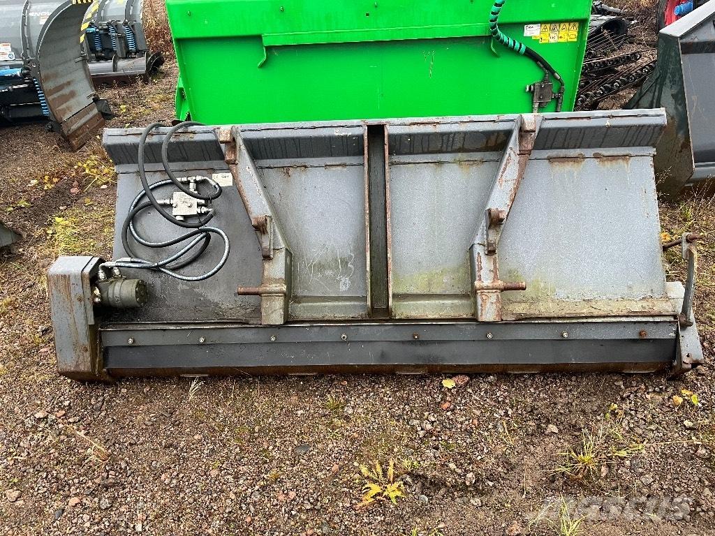 Sami 2000 Posýpače soli a piesku