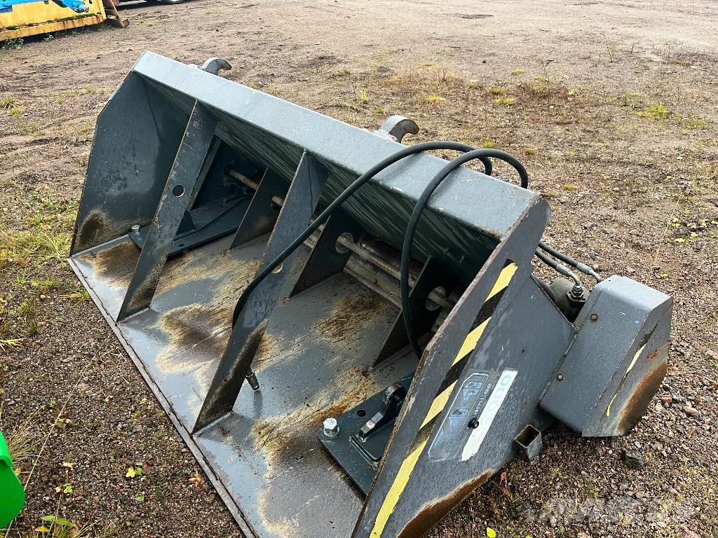 Sami 2000 Posýpače soli a piesku