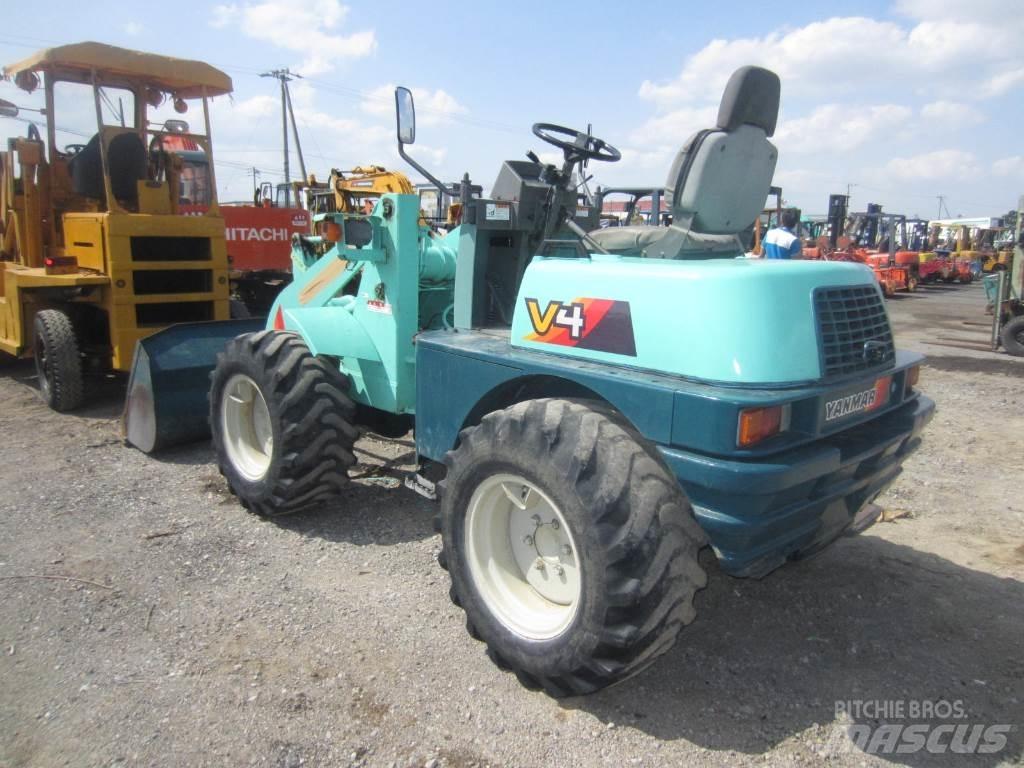 Yanmar V4 Kolesové nakladače