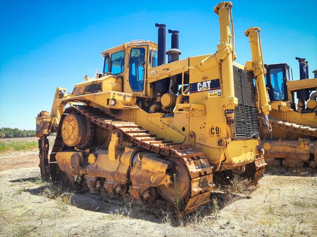 CAT D10 Pásové dozéry