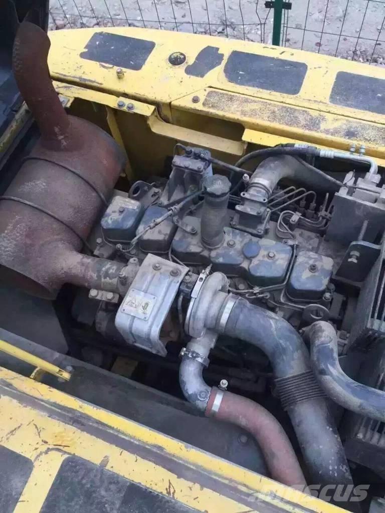 Komatsu pc200-7 Pásové rýpadlá