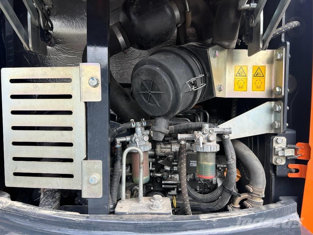Hitachi ZX 26 U-6 Mini rýpadlá < 7t