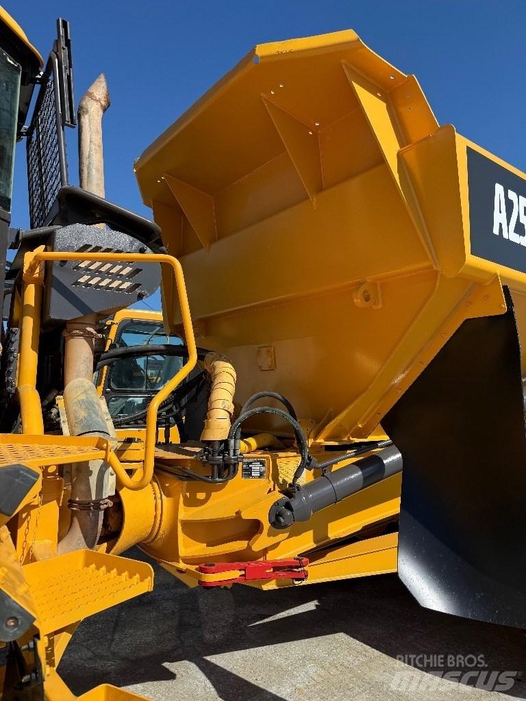 Volvo A25D Kĺbové nákladné autá