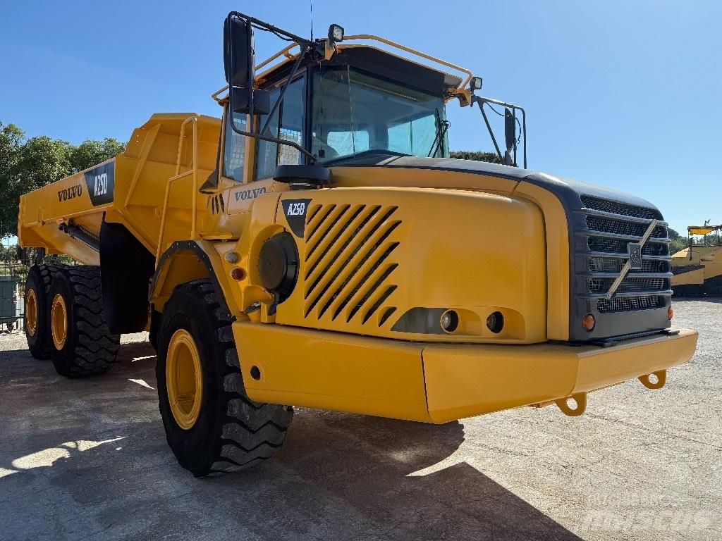 Volvo A25D Kĺbové nákladné autá