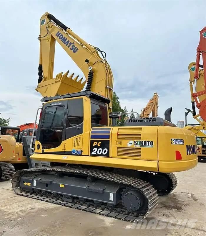 Komatsu PC200-8 Pásové rýpadlá