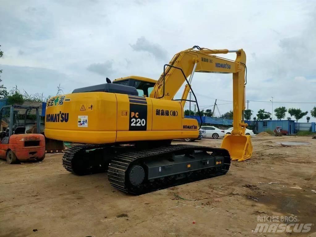 Komatsu pc220-7 Pásové rýpadlá