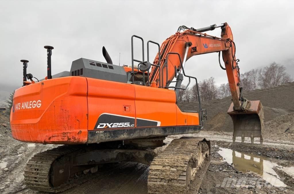 Doosan DX 255 LC-5 Pásové rýpadlá
