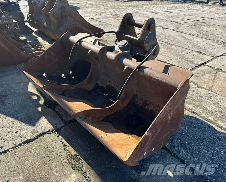 Hitachi ZX170-5B Hĺbkové lopaty