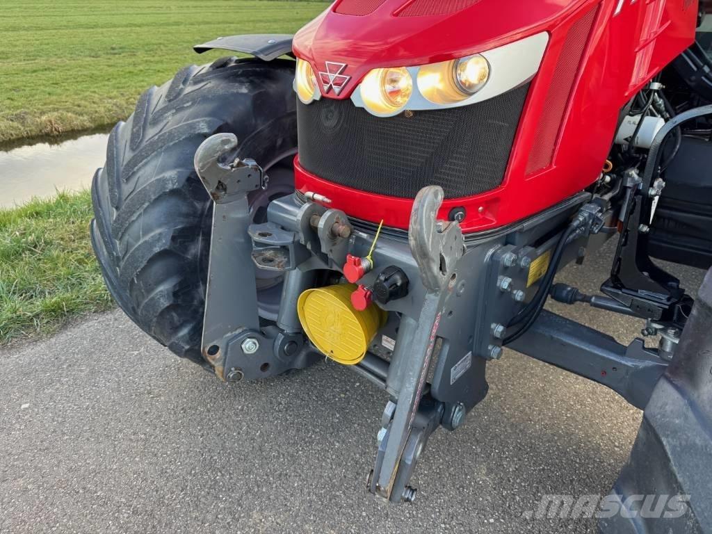 Massey Ferguson 5609 Traktory