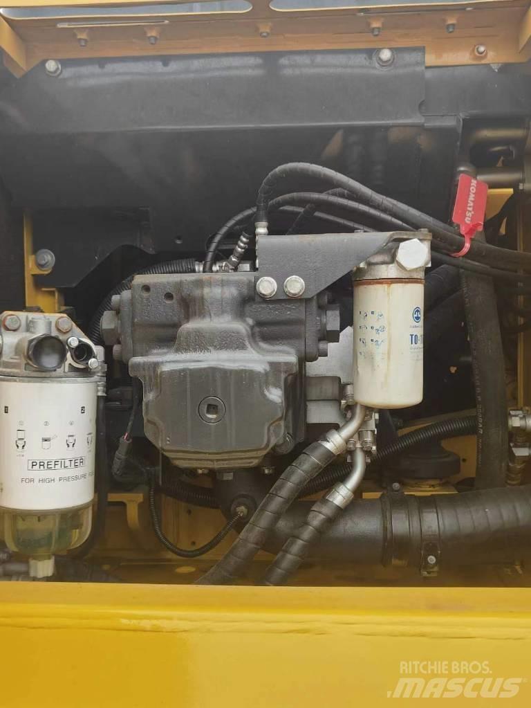 Komatsu PC200 Pásové rýpadlá