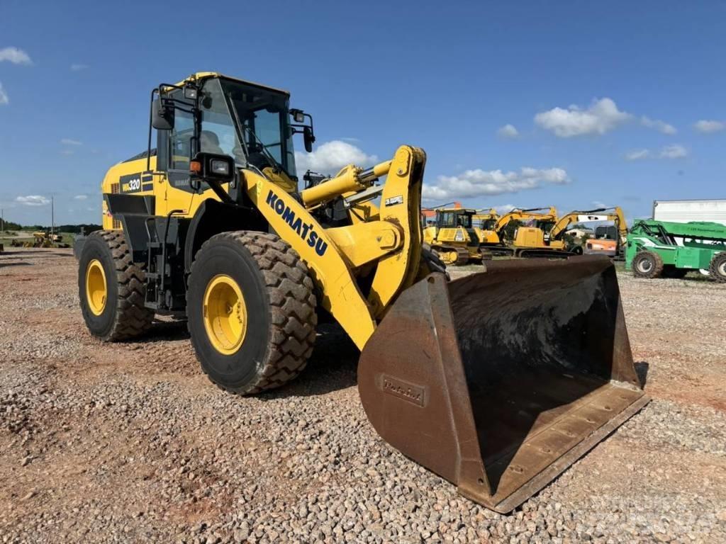 Komatsu WA 320 Kolesové nakladače