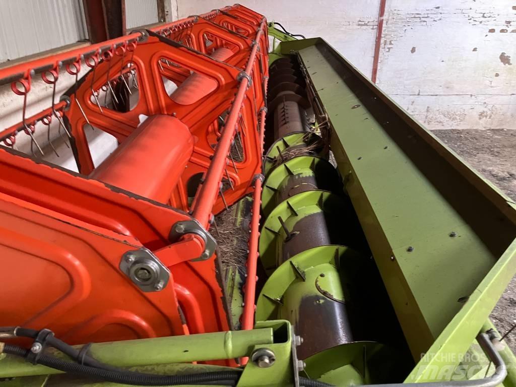 CLAAS LEXION 650 Kombinované zberacie stroje
