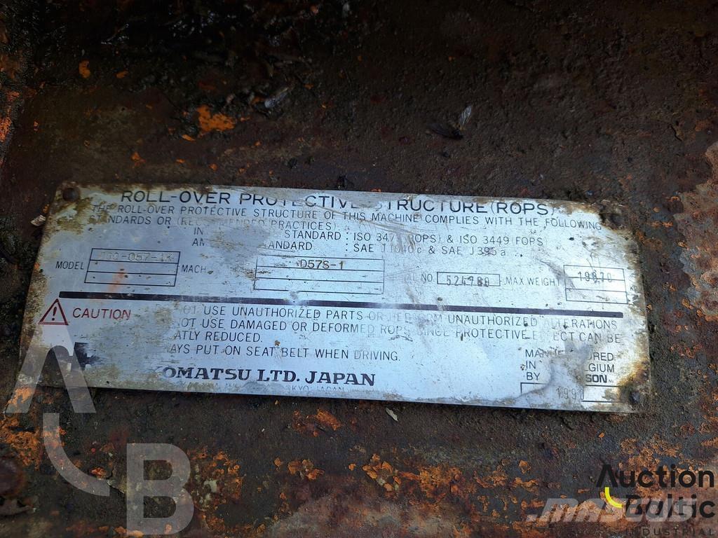 Komatsu D57S-1 Pásové nakladače