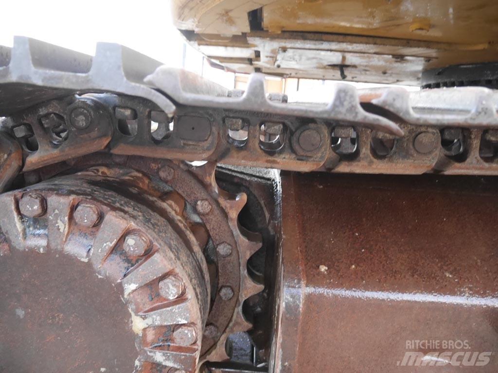 CAT 320D LRR Kolesové rýpadlá