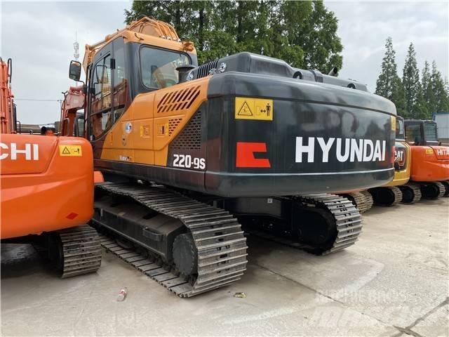 Hyundai Robex 220 LC Pásové rýpadlá