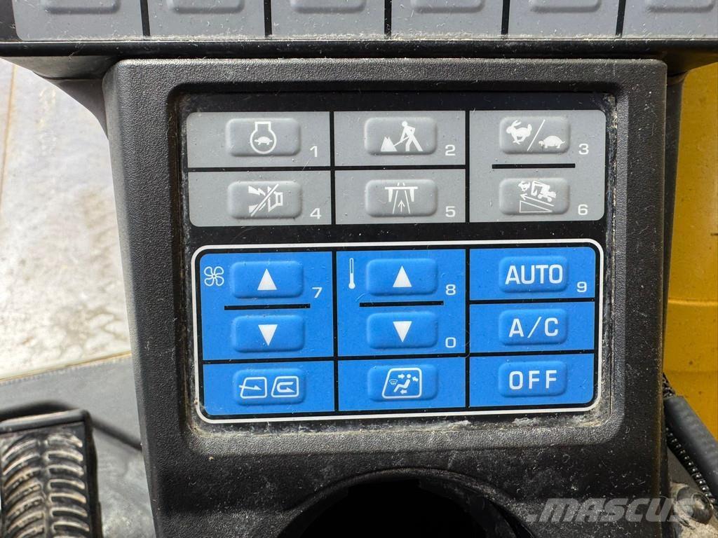 Komatsu PW180-11 Kolesové rýpadlá