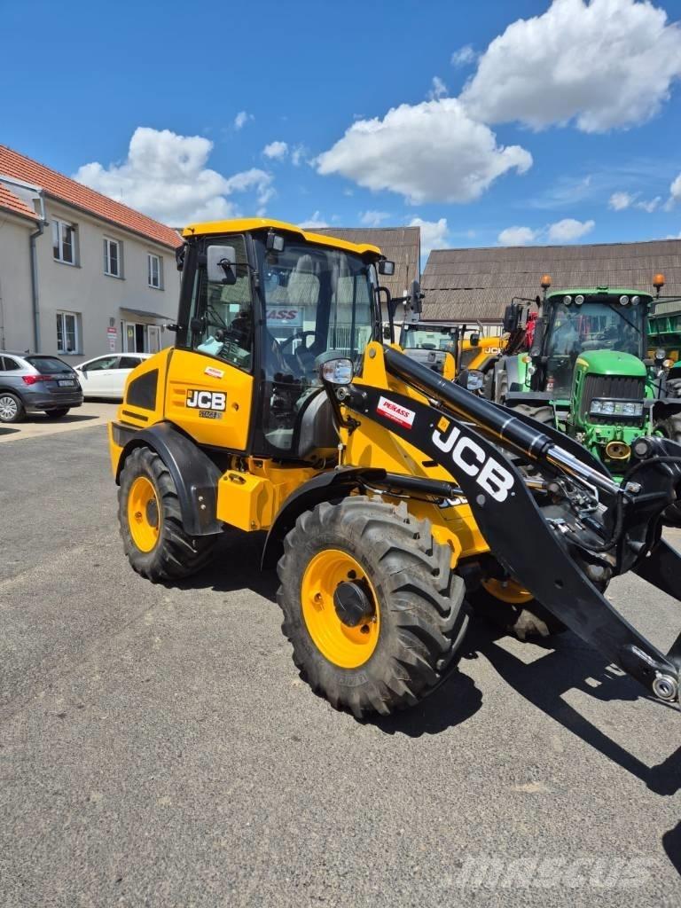 JCB 409 Agri Teleskopické nakladače pre poľnohospodárstvo