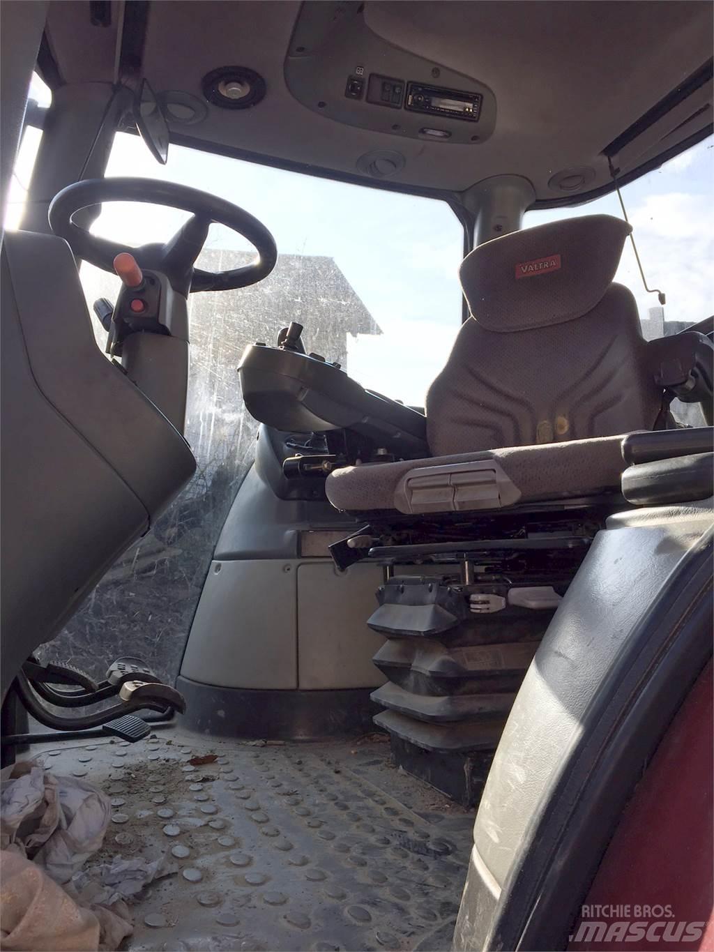Valtra S280 Traktory