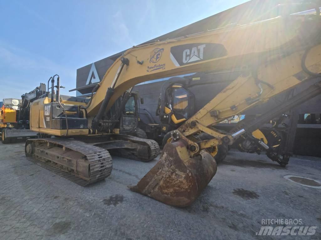 CAT 329 E LN Pásové rýpadlá