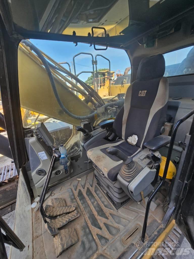 CAT 329 E LN Pásové rýpadlá