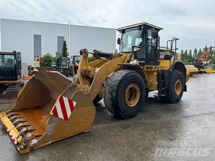 CAT 966K Kolesové nakladače