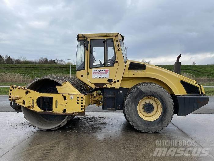 Bomag BW213DH-4 Ťahačové valce