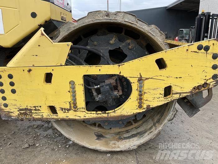 Bomag BW213DH-4 Ťahačové valce