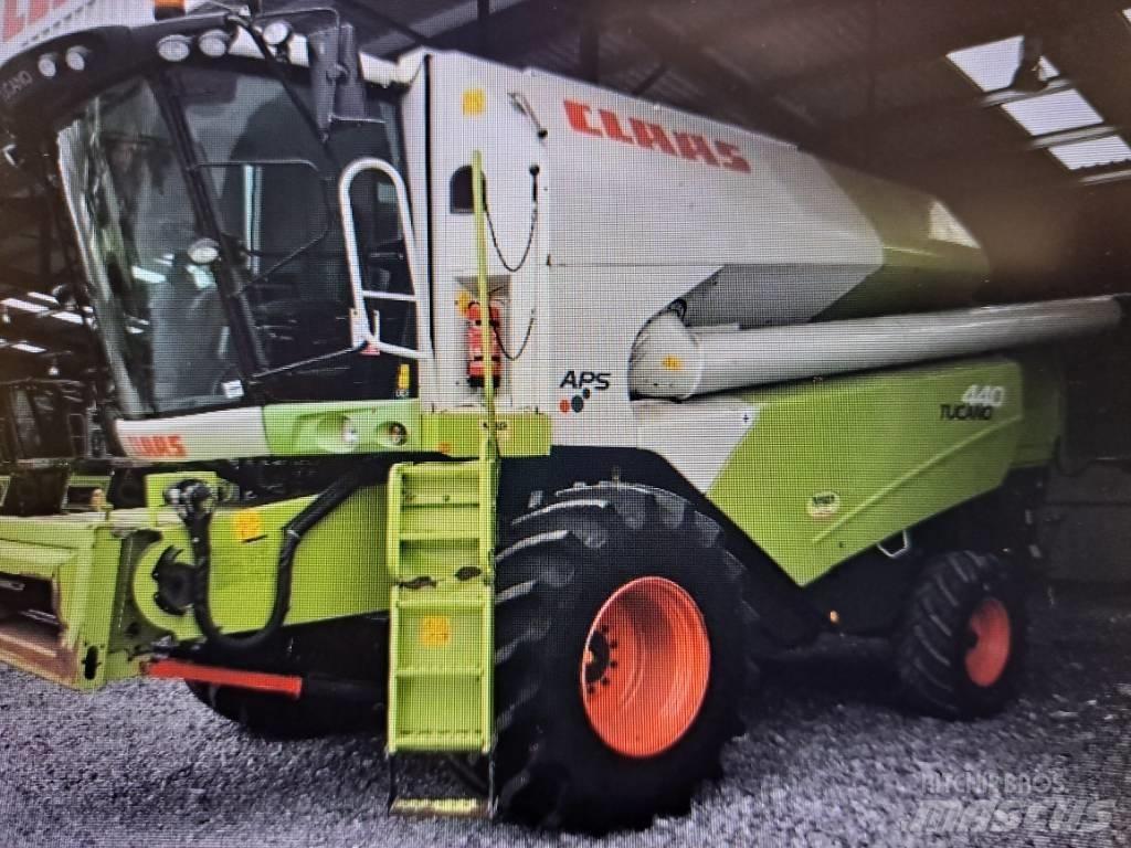 CLAAS Tucano 440 Kombinované zberacie stroje