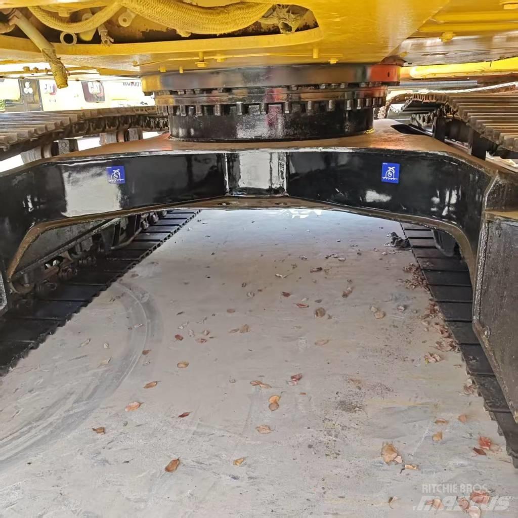 CAT 320 D Pásové rýpadlá