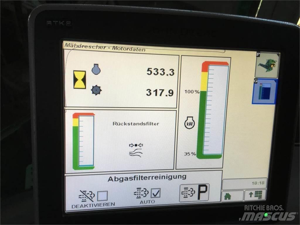John Deere S685 Kombinované zberacie stroje