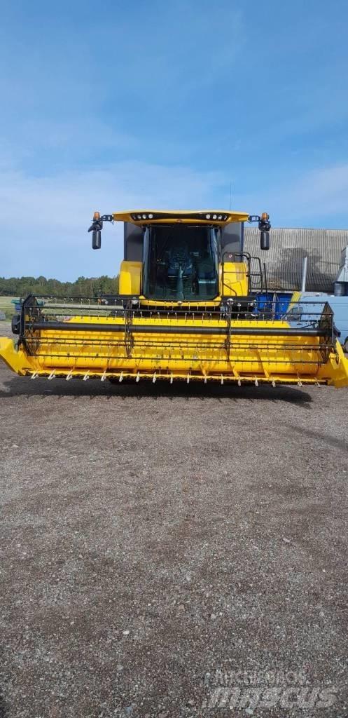 New Holland CX 5.80 Kombinované zberacie stroje