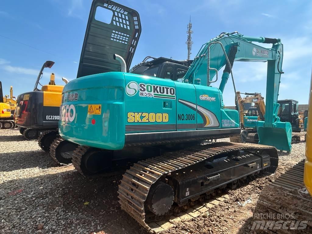 Kobelco SK 200D Midi rýpadlá 7 t - 12 t