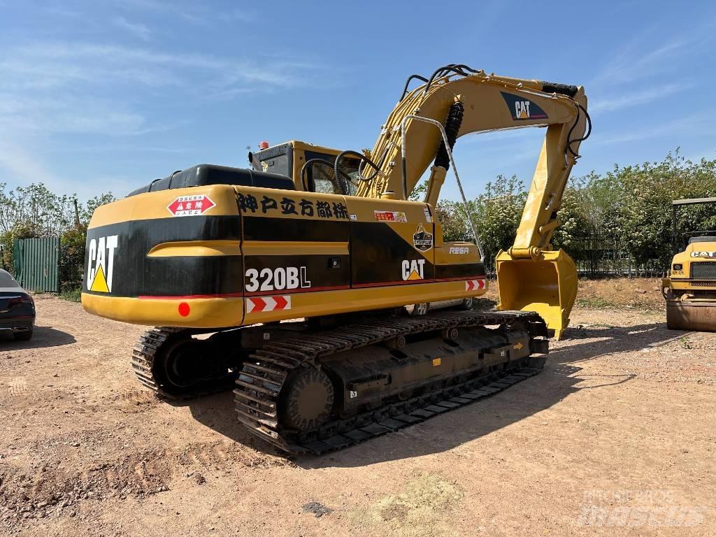 CAT 320 B L Pásové rýpadlá